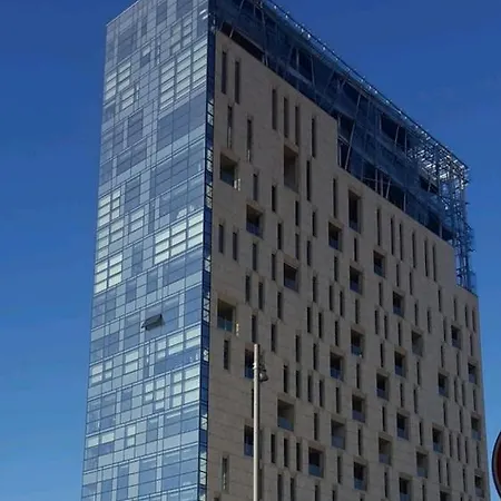Appartamento Di Lusso In Grattacielo - Vista Mozzafiato Su *